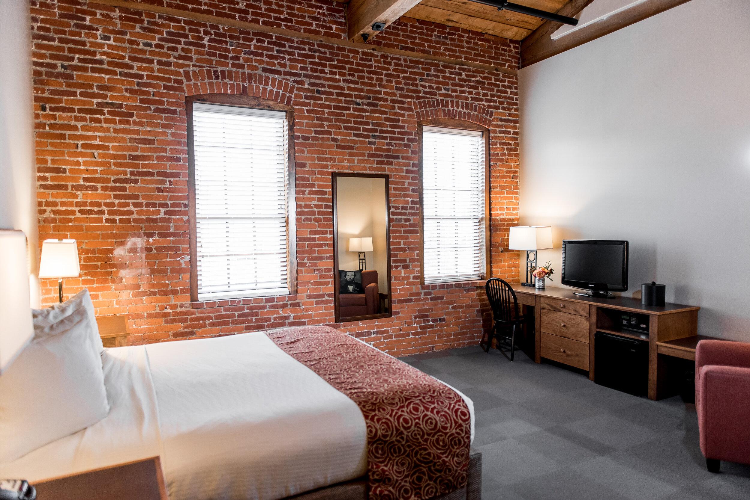 The Wedding Website of Hillary Hargraves-Dix and JT McGahran