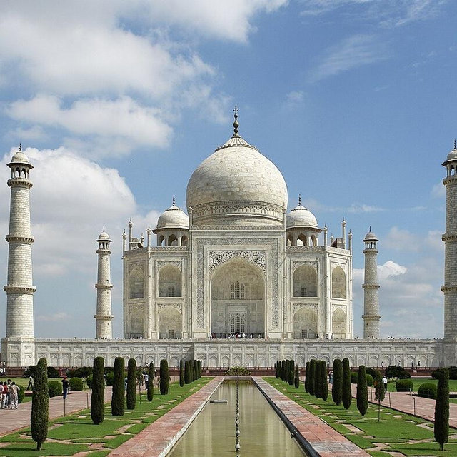 Honeymoon: Private Tour of the Taj Mahal