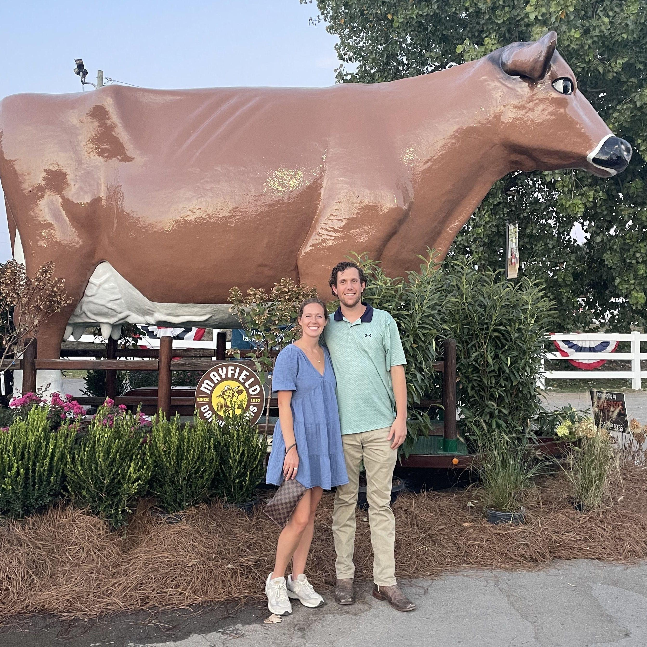 Jace visiting Lily at the State Fair after her volunteer shift.