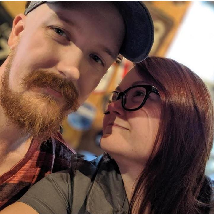 Kitty is the queen of the selfie