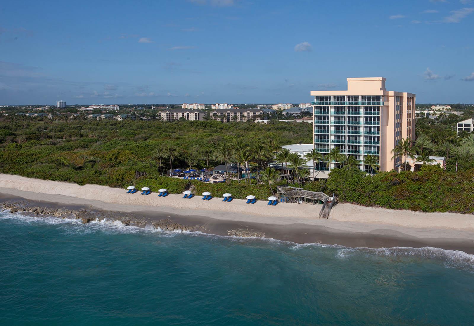 The Wedding Website of Pili Perez and Kevin Paxson