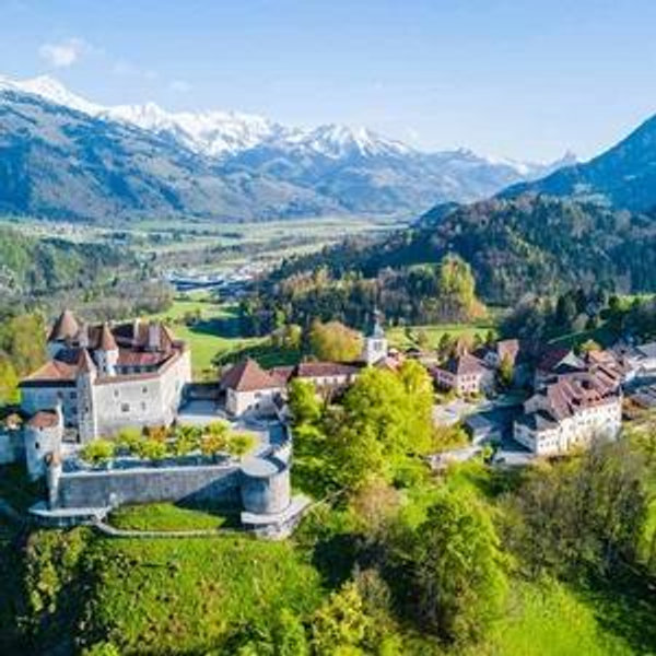 Gruyère Day Trip: Cheese, Chocolate, and Fondue