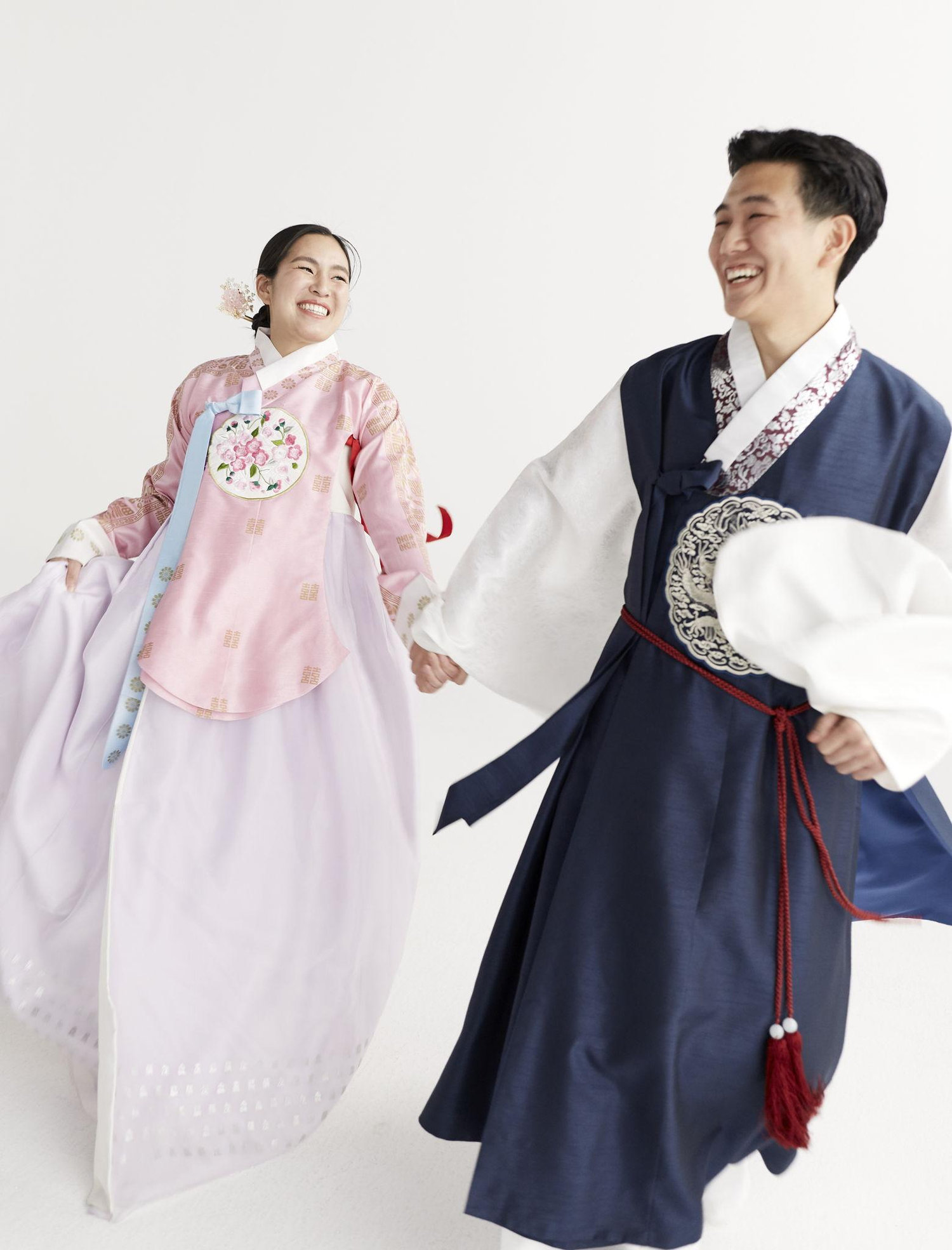 The Wedding Website of Ginwoo Pak and Belle Jiyarom