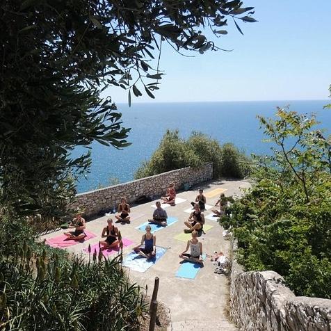 Yoga Session in Nice 🧘‍♀️🧘‍♂️