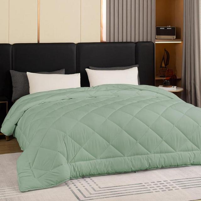 GOHOME 128x120 Oversized King Comforter All Season Extra Large King Size Microfiber Comforter Quilted Down Alternative Duvet Insert with 8 Corner Tabs
