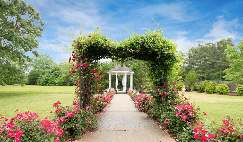 The Wedding Website of Aliyah Boddie and Cody Greer
