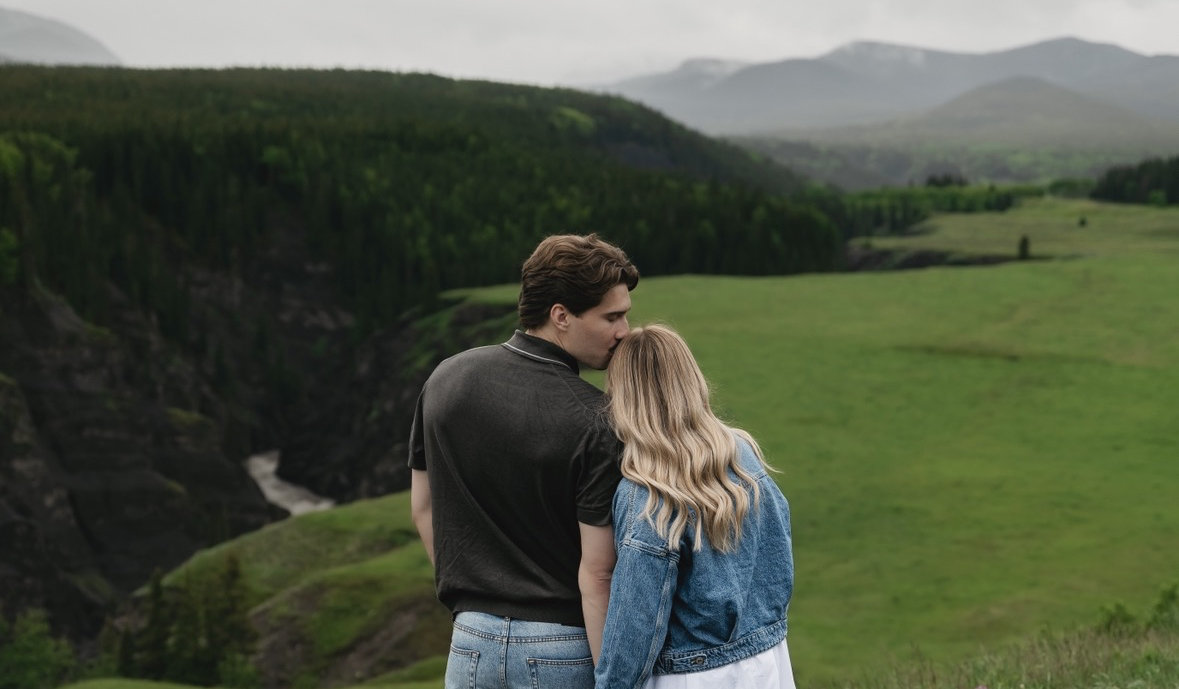 The Wedding Website of Katie Hanik and Aidan Spreng