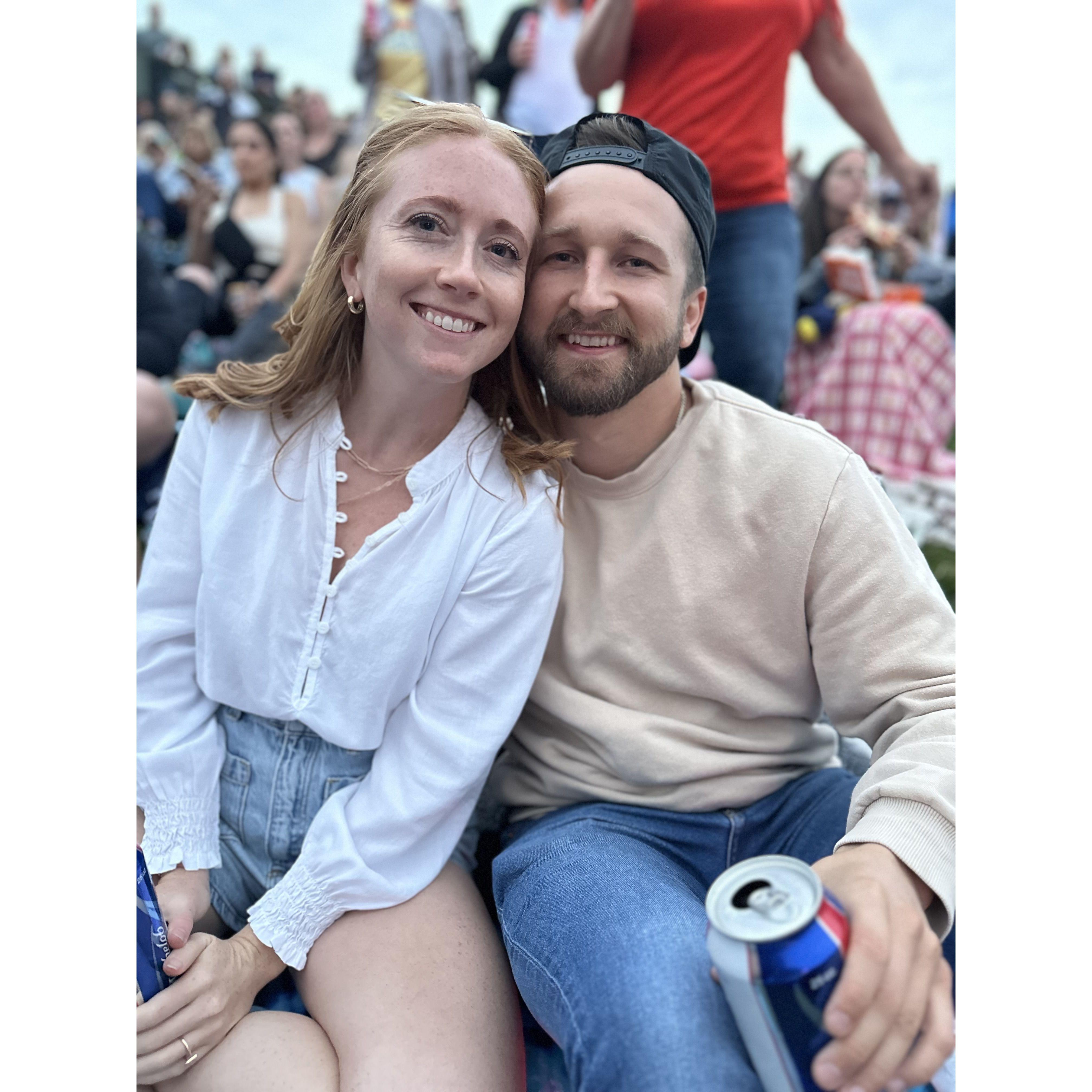 Hootie and the Blowfish concert