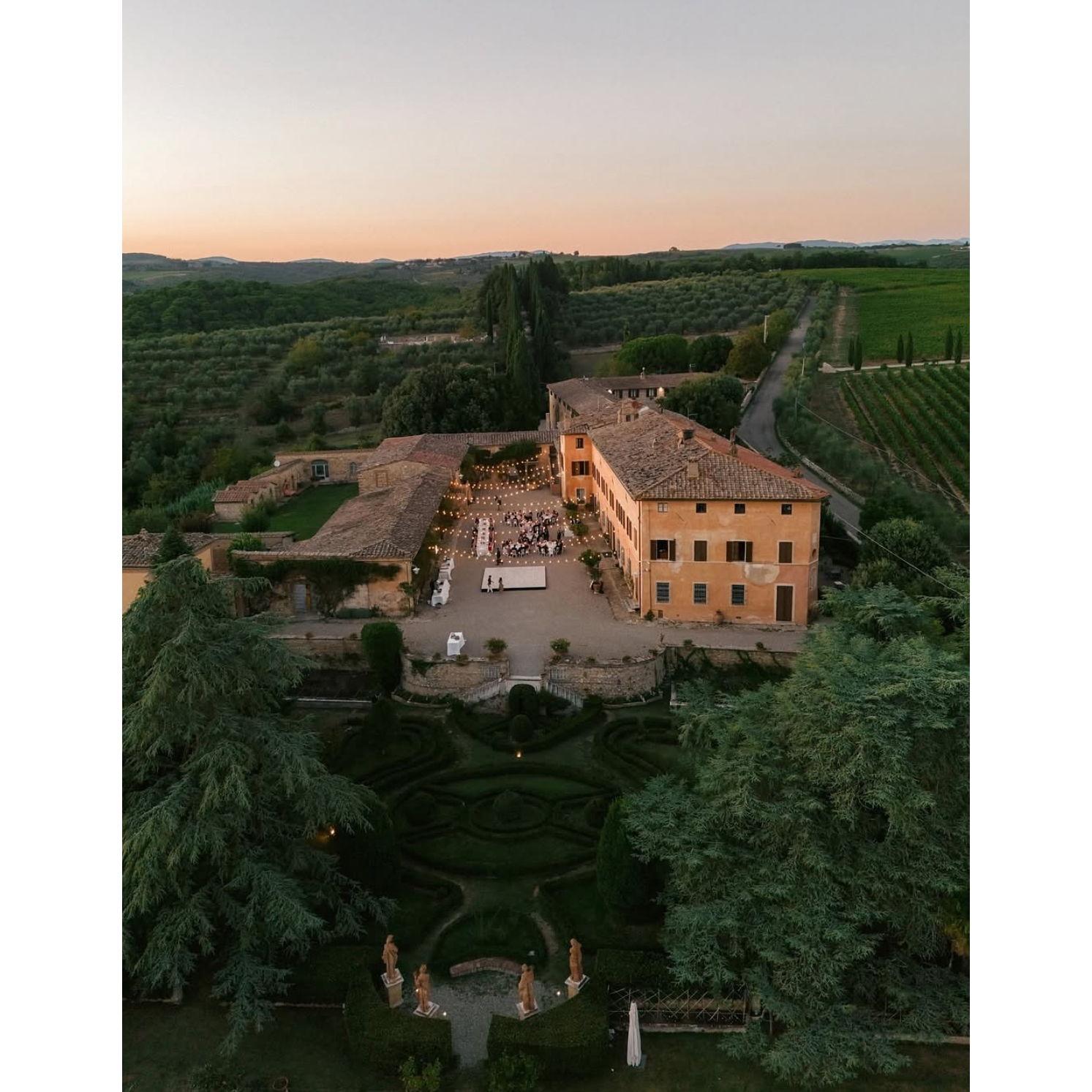 Located in the winemaking region of Chianti Classico, Villa Catignano is a 17th century building.