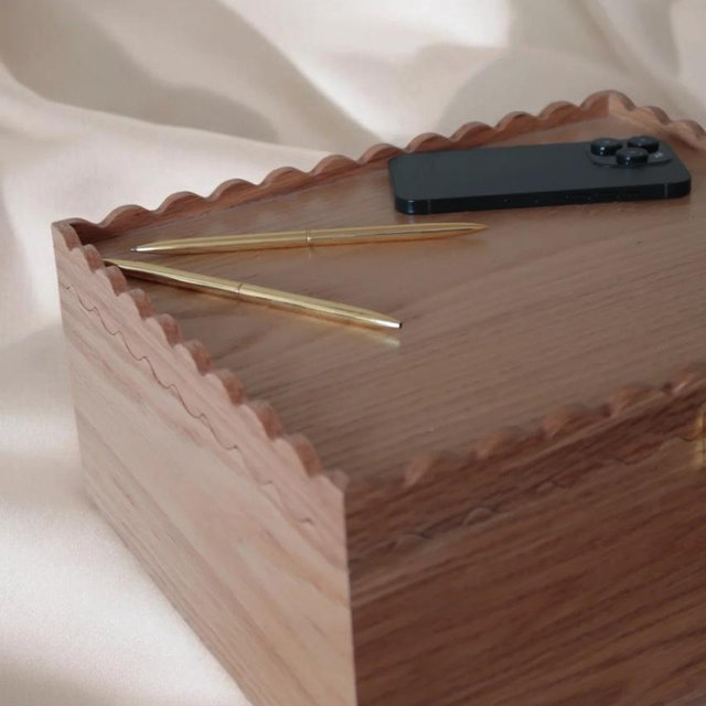 The 2-1 Keepsake Case