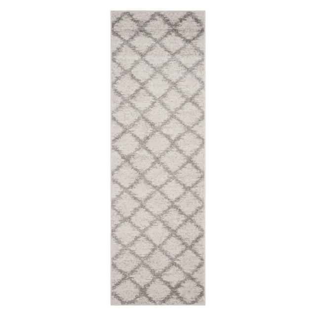 2'6"X6' Geometric Runner Ivory/Silver - Safavieh