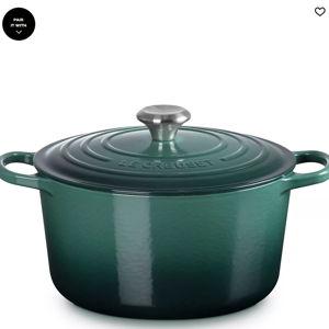 Artichaut Color -- Le Creuset Signature Enameled Cast Iron 6.5-Quart Deep Round Dutch Oven - Macy's
