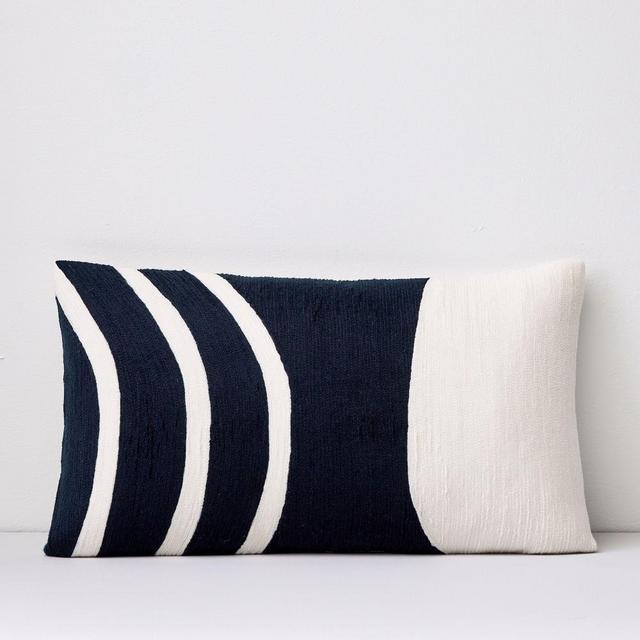 Crewel Rounded Pillow Cover, Midnight, 12"x21"
