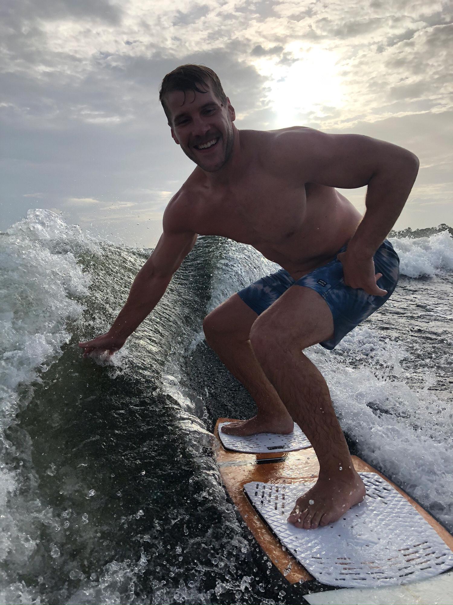 Hang loose!