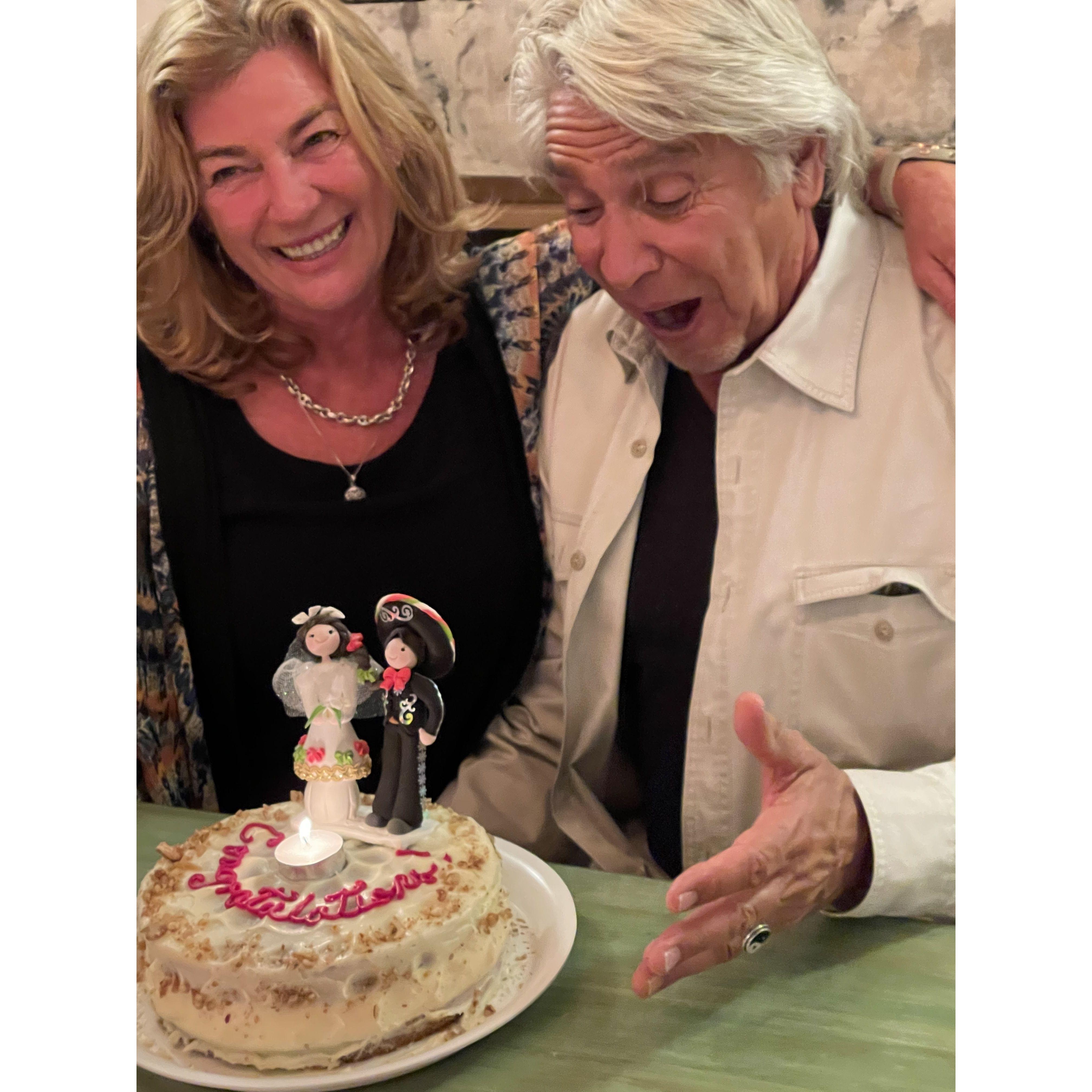 Our engagement cake in Mexico