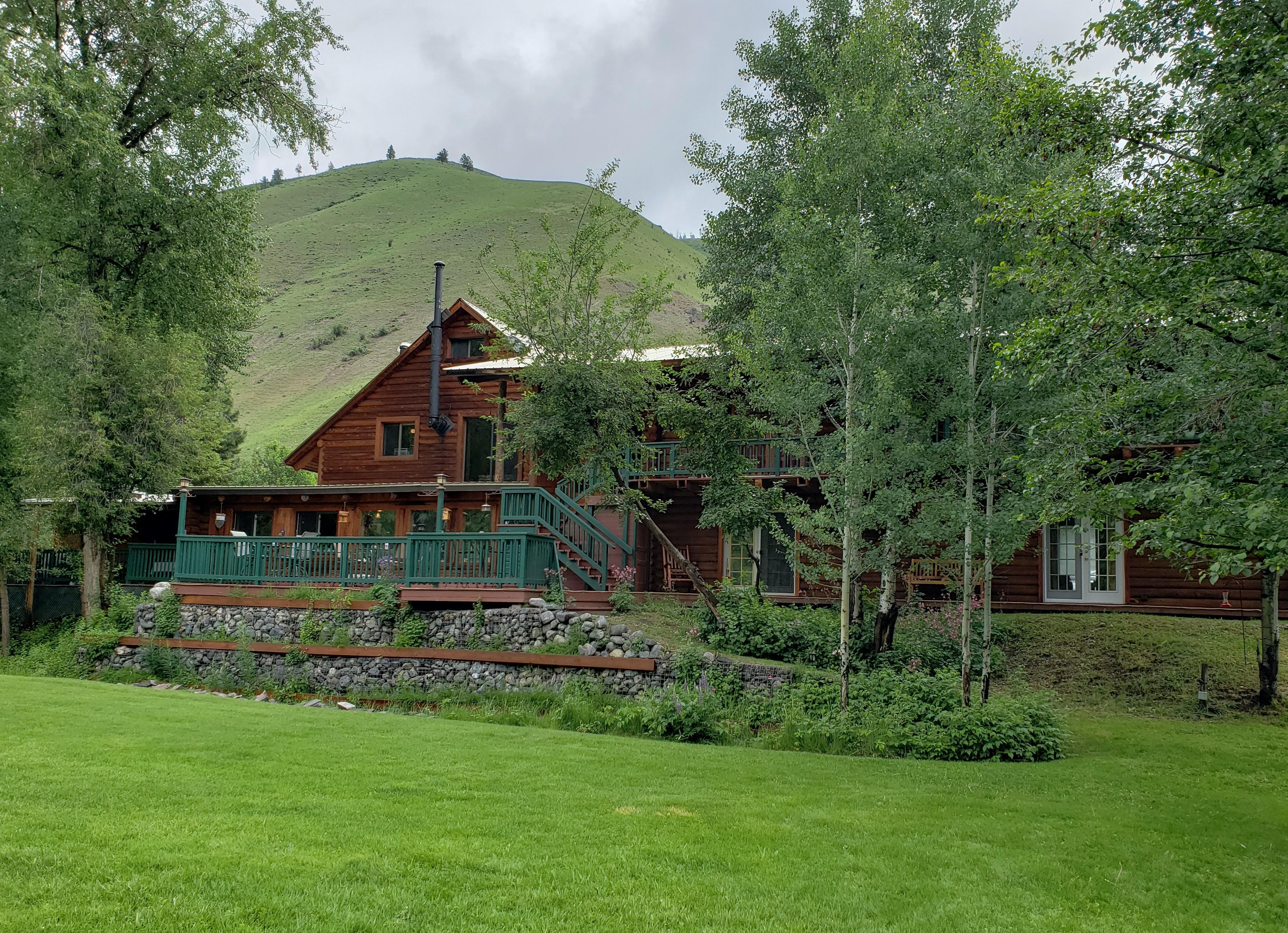 The Wedding Website of Nick Garry and Evelyn Follette