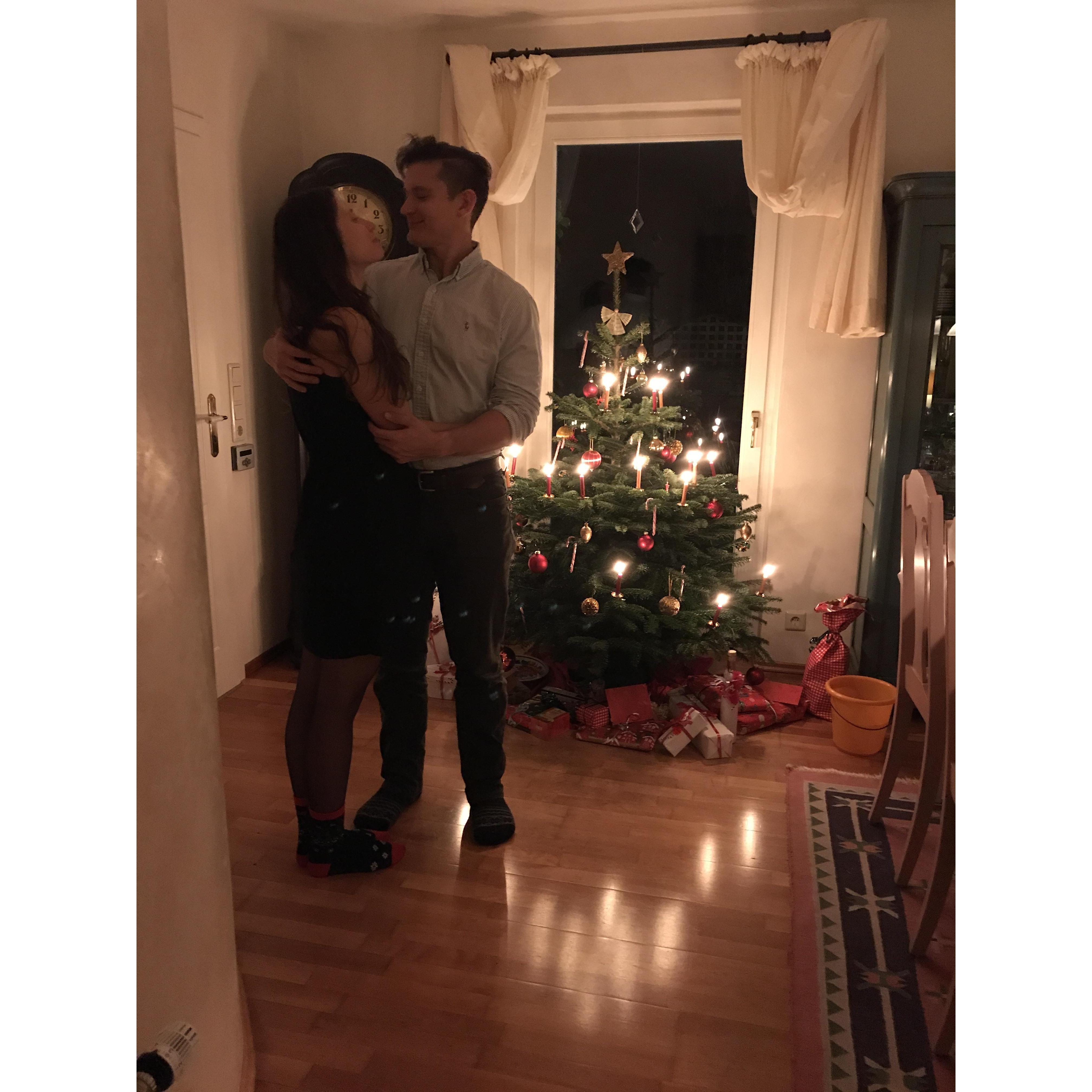One of these lovely Christmas's at my grandparents house (Oma & Opa) in Germany. Maybe 2018?