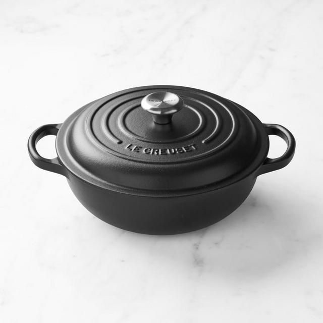Le Creuset Enameled Cast Iron Signature French Oven, 2 1/2-Qt., Matte Black
