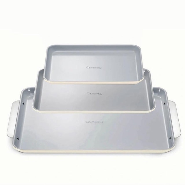 Caraway Baking Sheet Trio (cream)