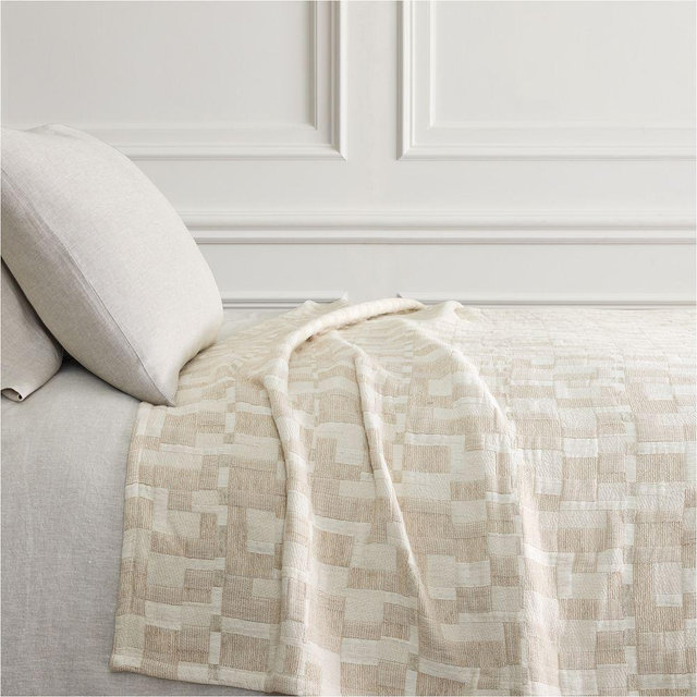Modern Geo Blanket, King/Cal King, Natural