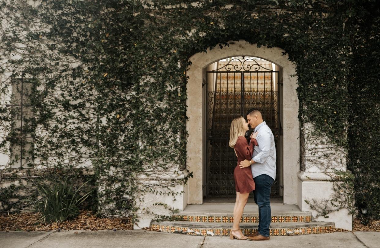 The Wedding Website of Regan Farrow and Steven Diez