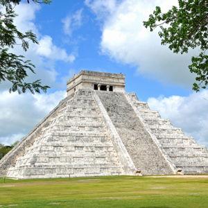 Chichen Itza, Cenote Xunaan & Valladolid