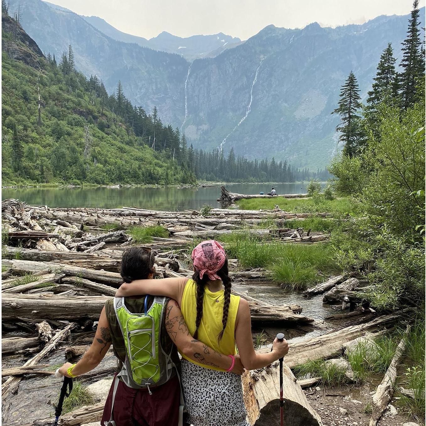 hiking to avalanche lake in montana