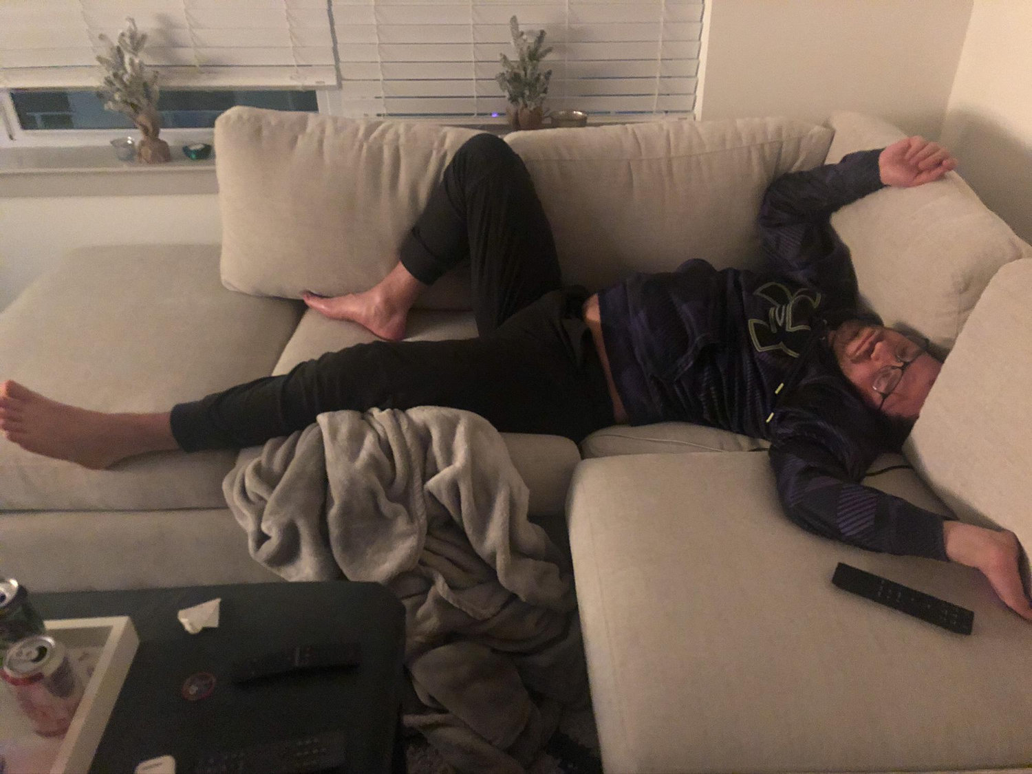Sleeping Jono! Fully in sleep position #3! 😴💤