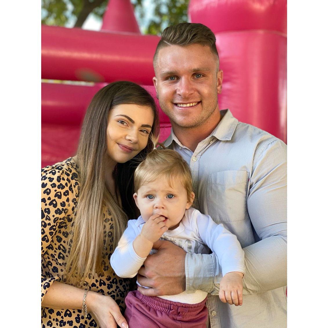 Ons eerste foto saam by Raymi se 1ste verjaarsdag partytjie.