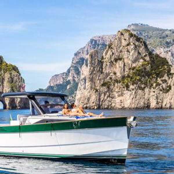 Sailing Excursion in Capri