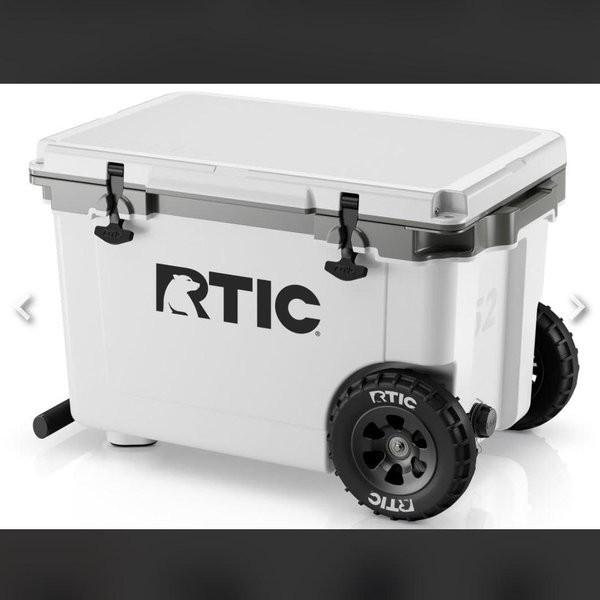 52 QT Ultra-Light Wheeled Cooler RTIC