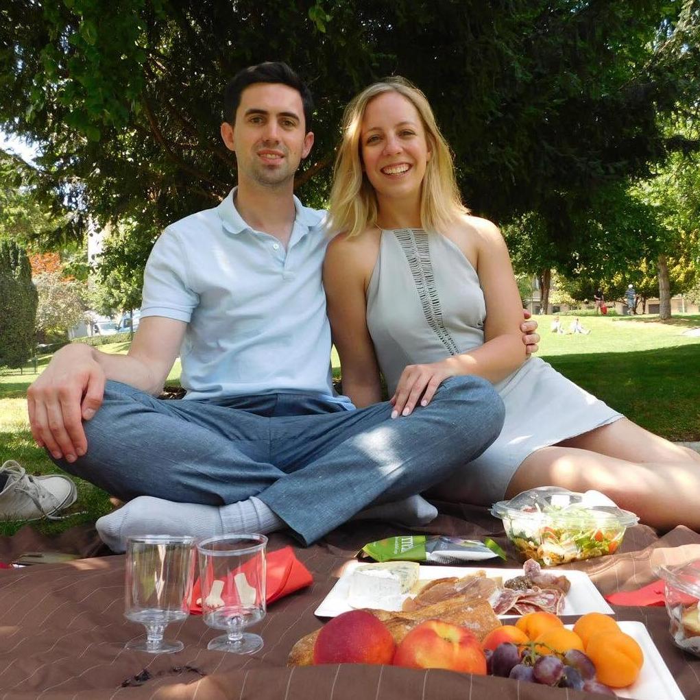 A picnic in Paris.
