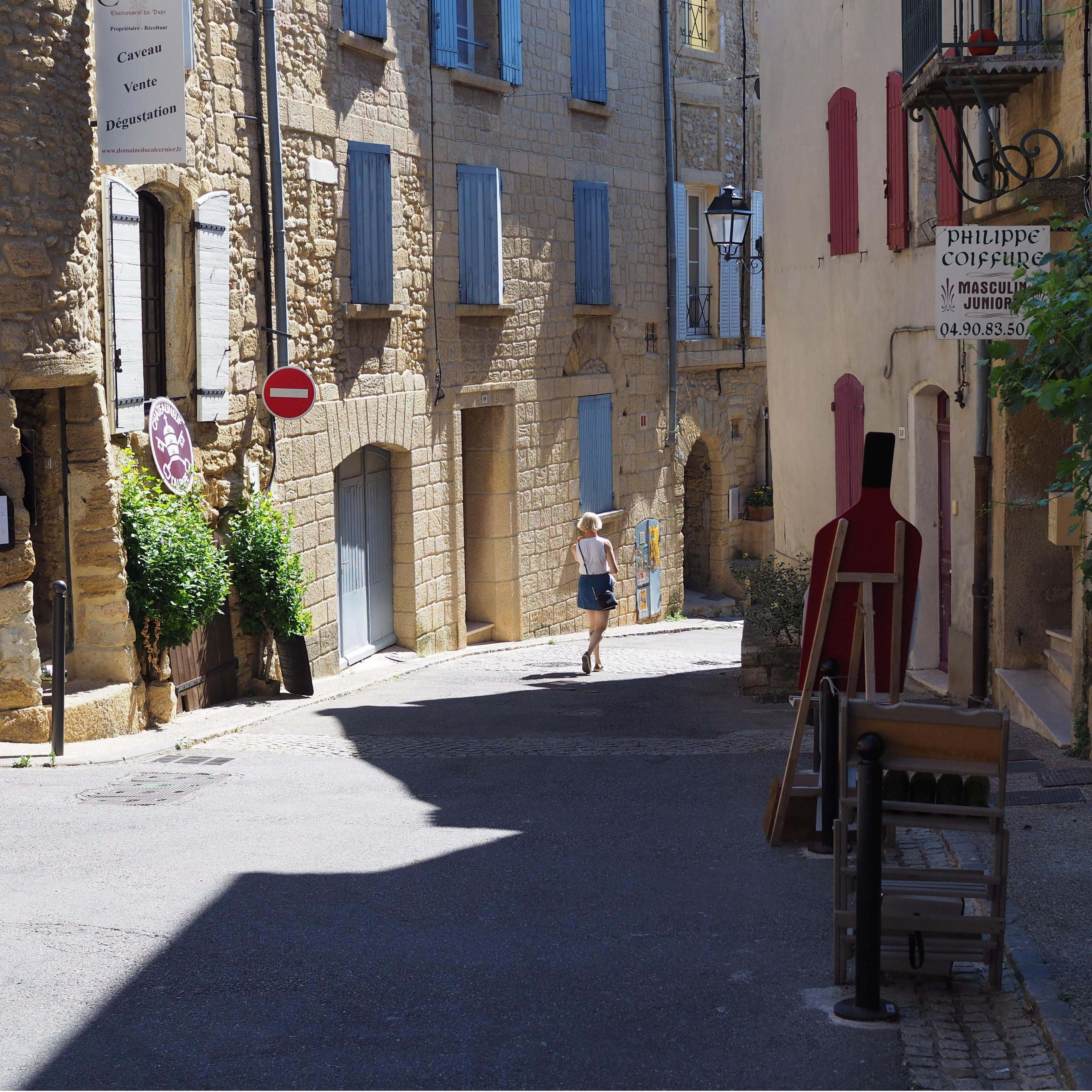 Kate walking in Châteauneuf-du-Pape