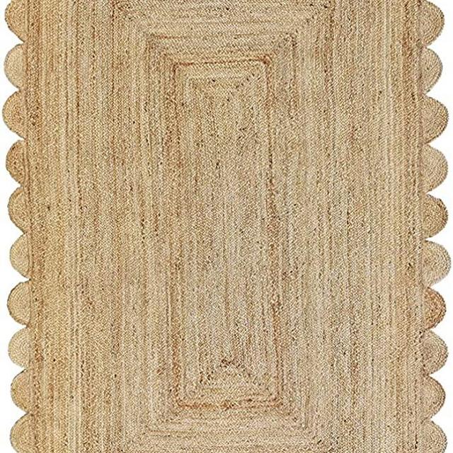 Scalloped Natural Jute Natural Color Reversible Braided Woven Rigo Area Rug