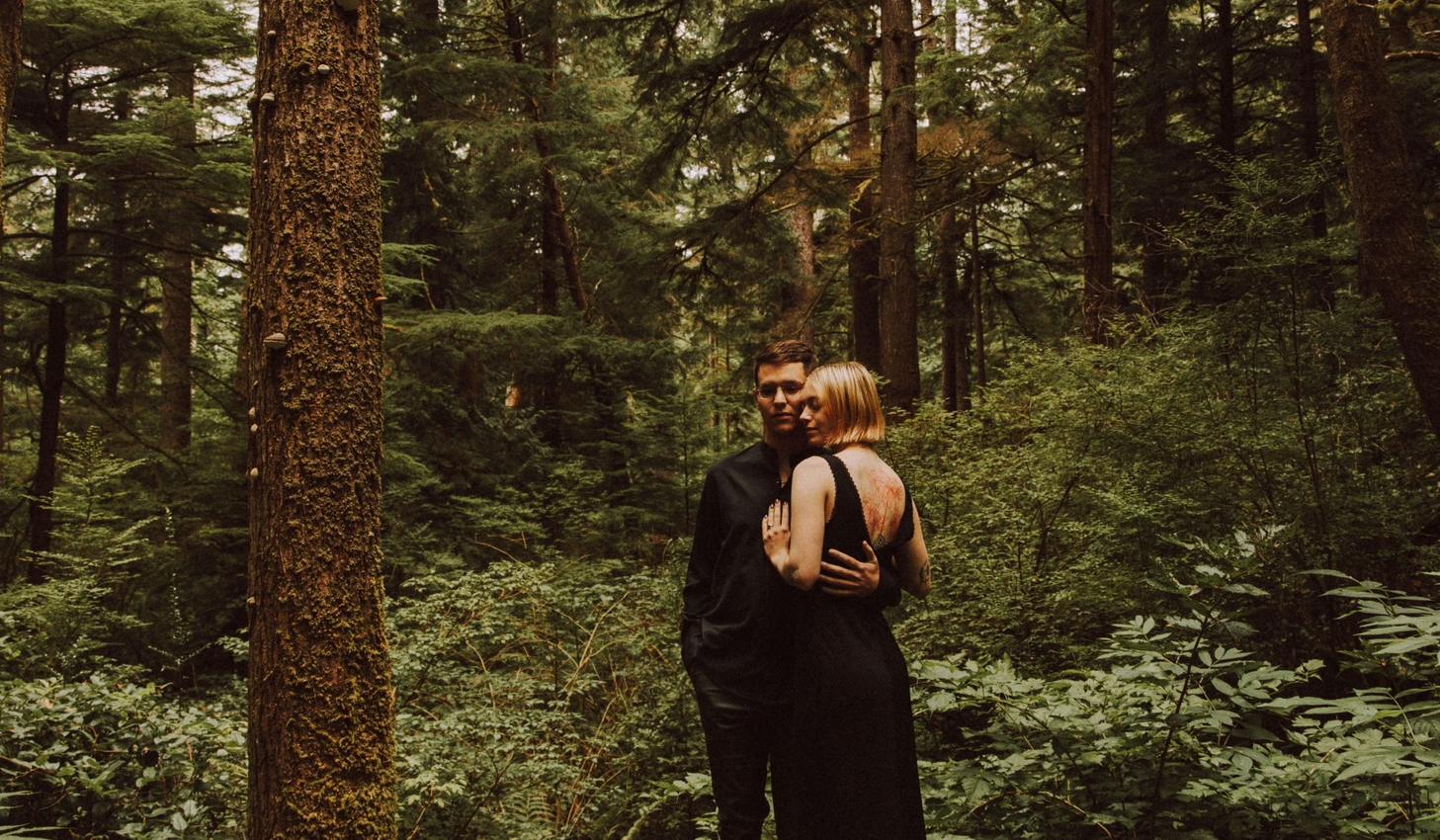 The Wedding Website of Lauren Pennington and Draven Gore