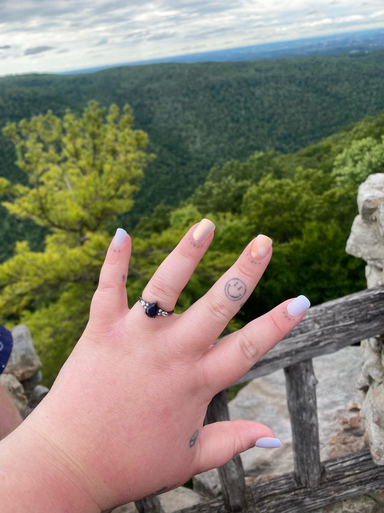 The beautiful ring Rob surprised Steph with