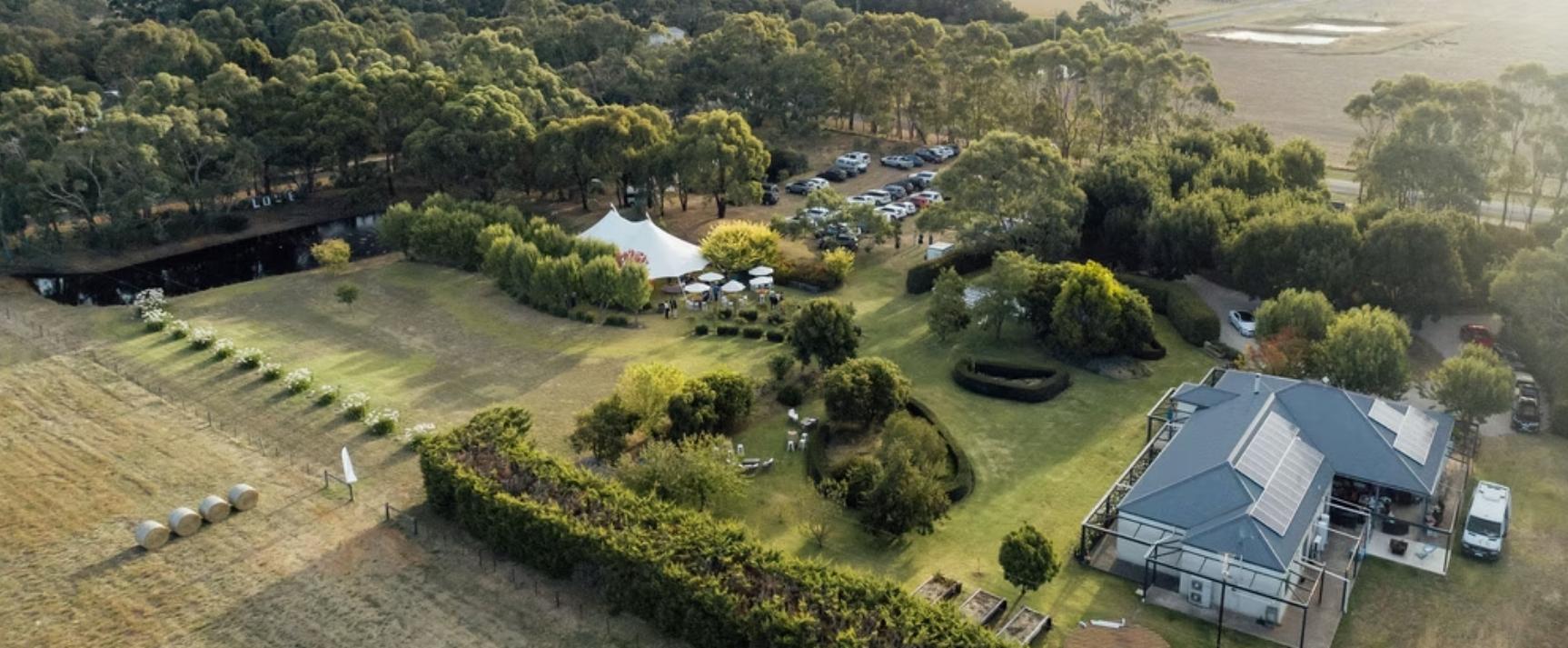 The Wedding Website of Darcy Lang and Emily Murfitt