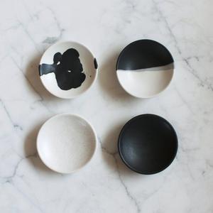 Pinch Dish / Color Block (Salt/Dusty Black)