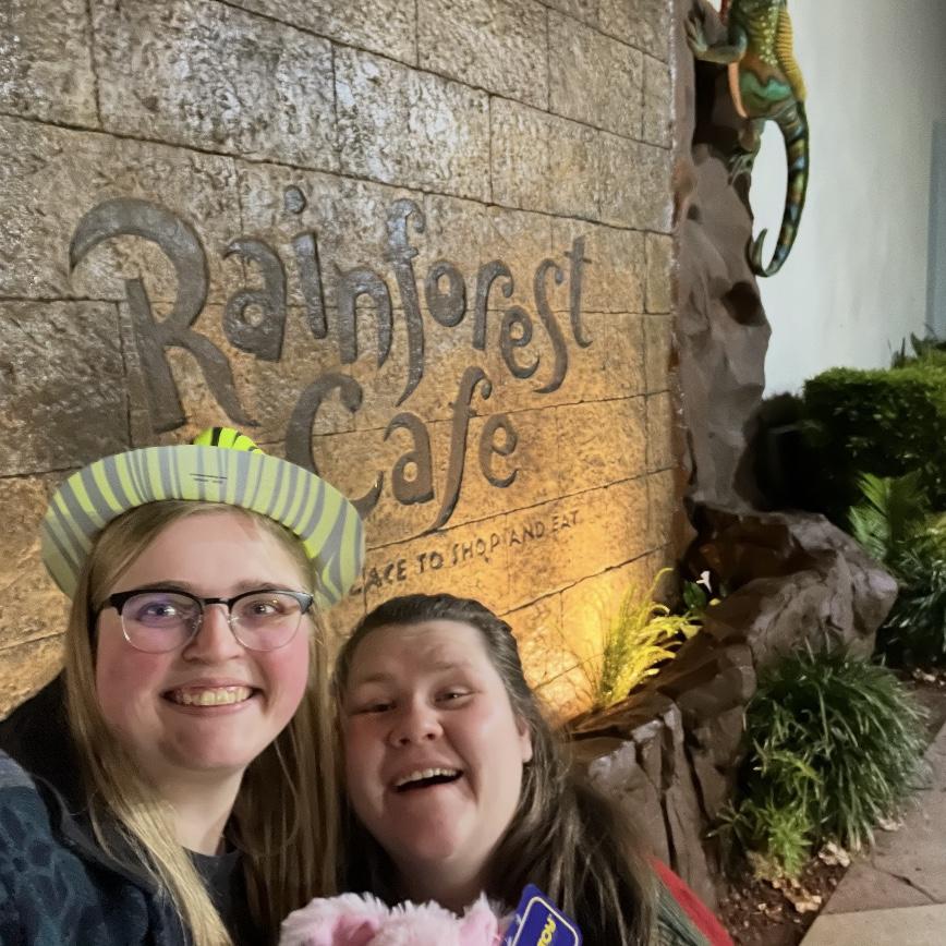 Noelle took Hannah to her first Rainforest Cafe!