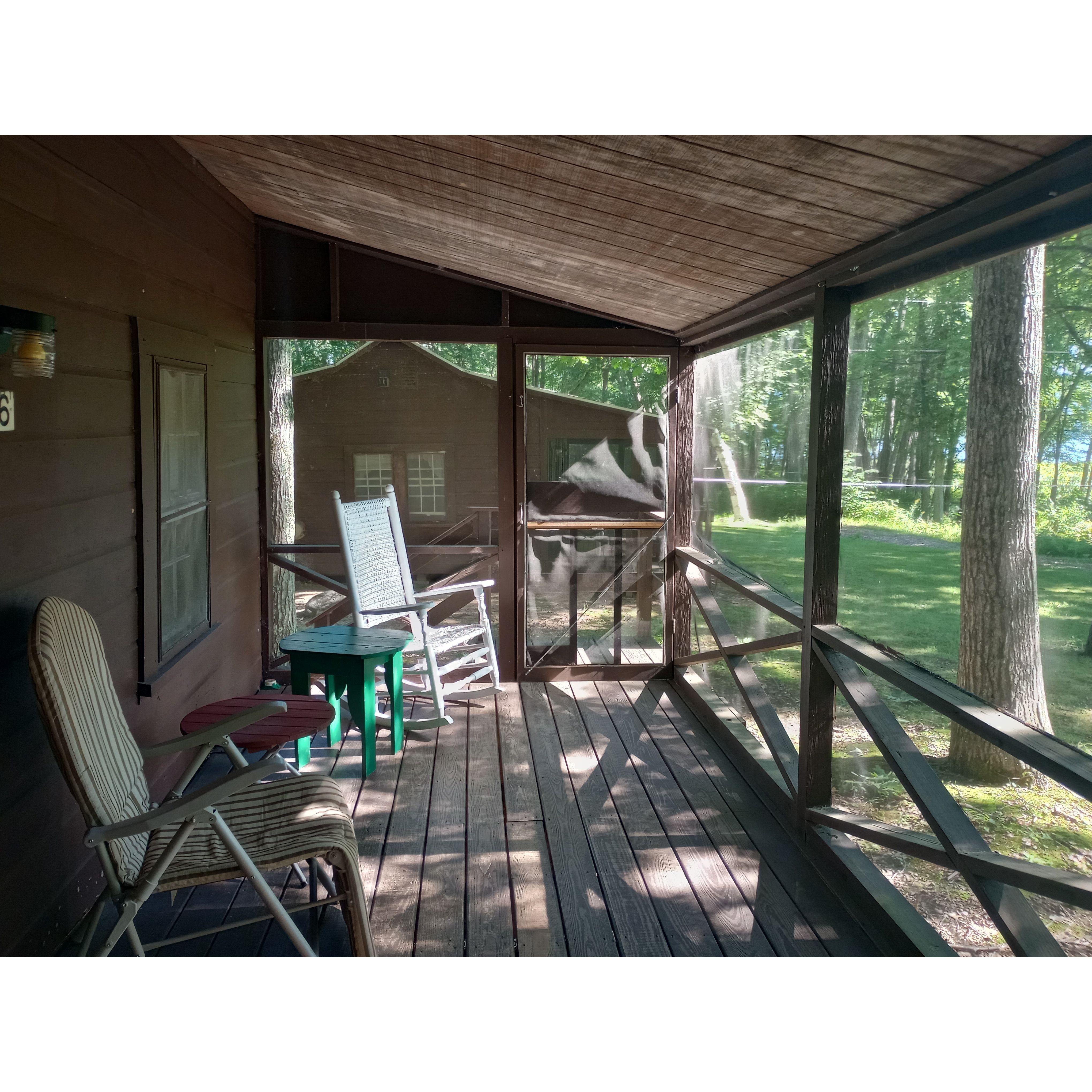 Lake View Cabins- Porch