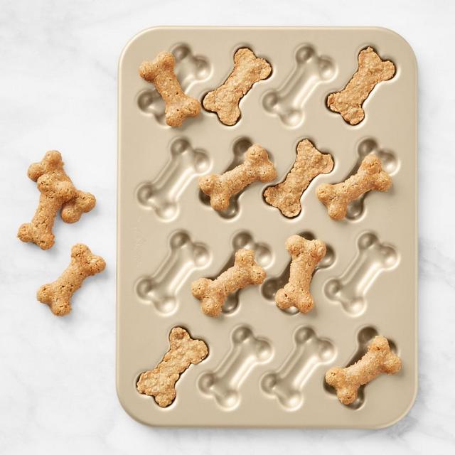 Nordic Ware Aluminum Puppy Love Treats Pan