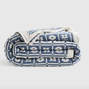 Organic Cotton Jacquard Floral Quilt in Glacier Blue