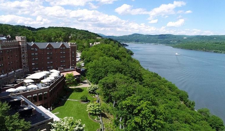 The Wedding Website of Lauren O'Leary and Stephen Weeks