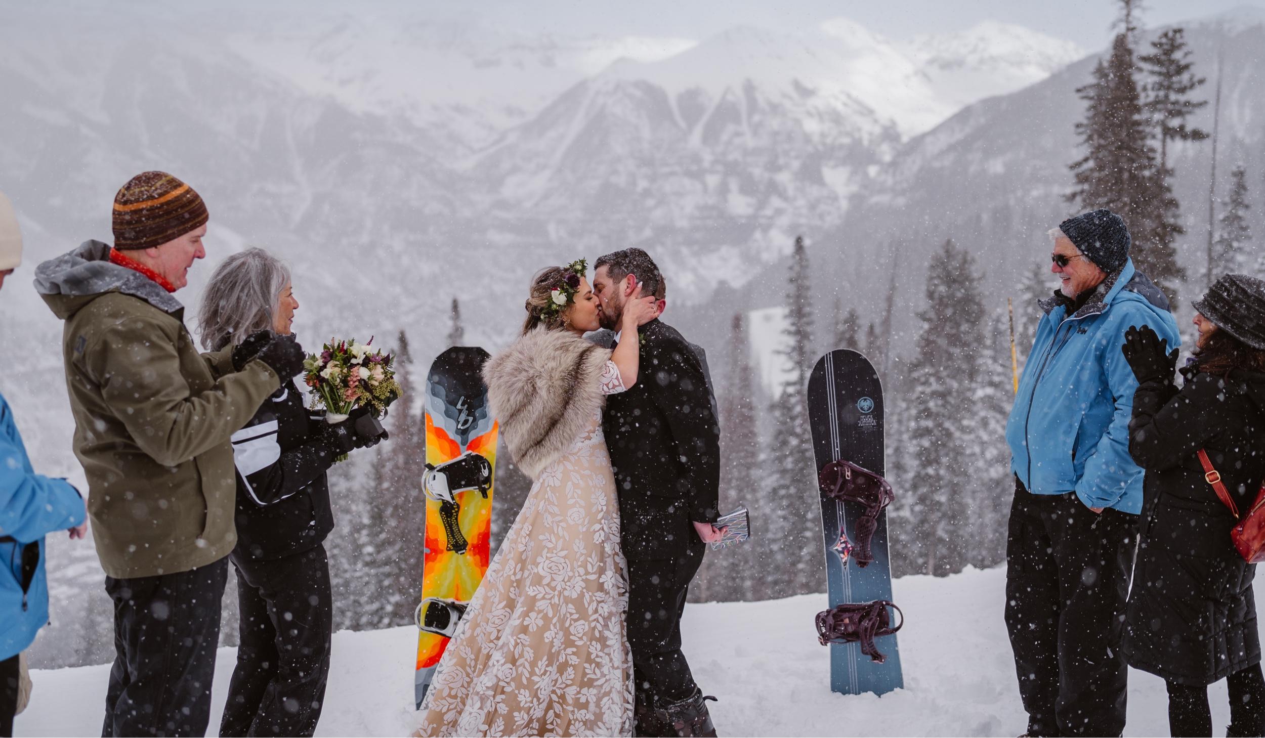 The Wedding Website of Alyson Godbey and Kevin Curtis
