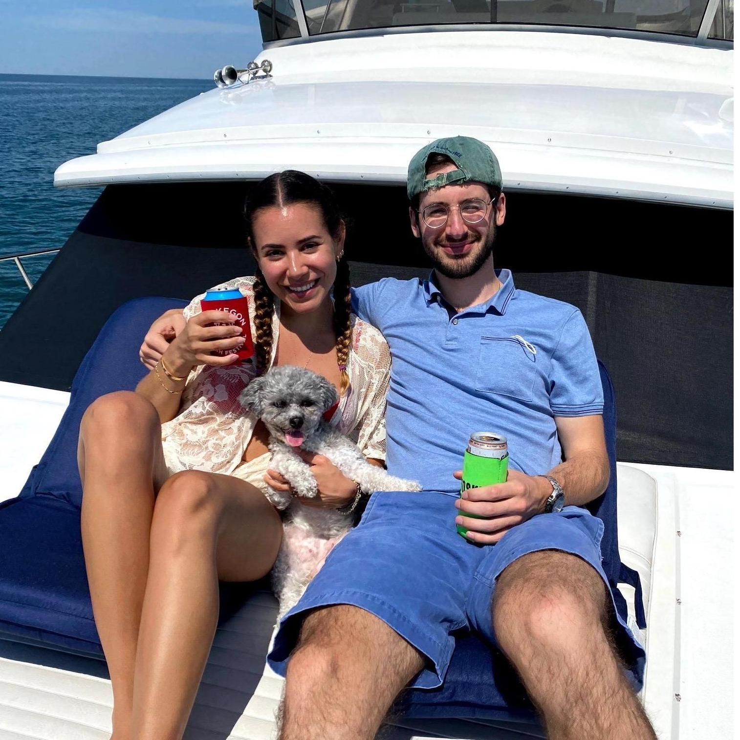 More Michigan Lake adventures, now with Molly! | ¡Más aventuras en el lago Michigan, ahora con Molly!