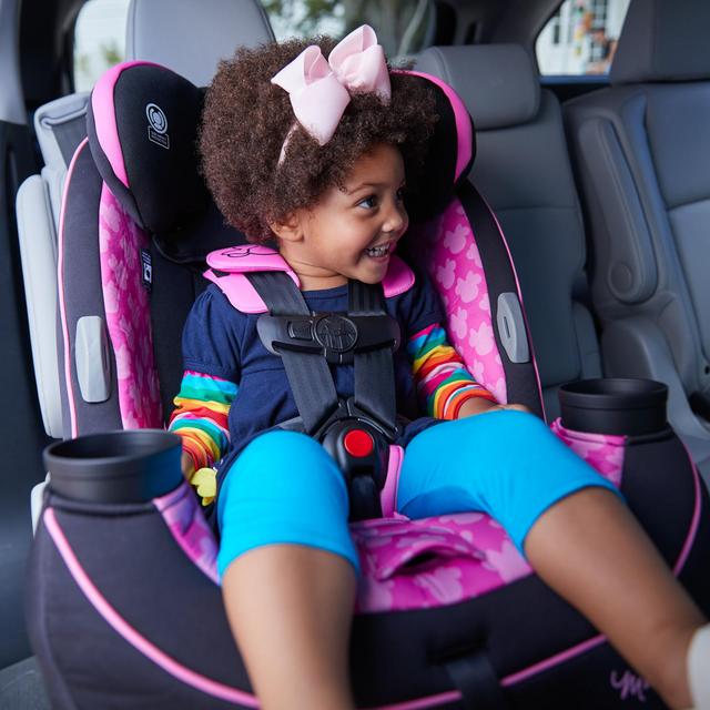 Disney Baby Grow and Go All-in-One Convertible Car Seatfeatures a charming Minnie Mouse design along with Side Impact Protection and easy-to-clean fabrics for safety and convenience.