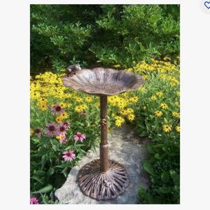 Oakland Living Handmade Metal Frog Bird Bath