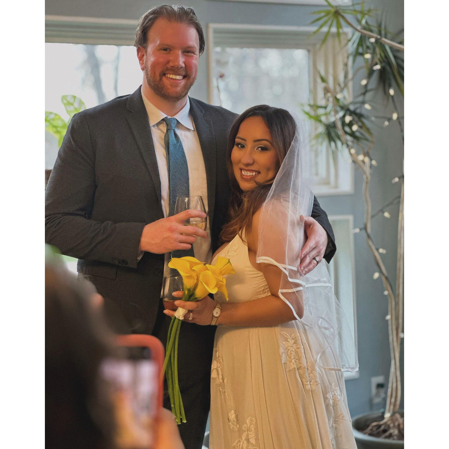 Our First photo as a Married Couple.
Nossa primeira foto como casados.