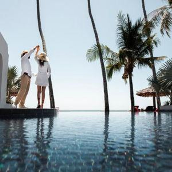 Stay in Style: Contribute to our dreamy honeymoon hotel stay.