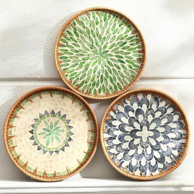 Tiangrid 3 Pcs Round Rattan Tray with Mother of Pearl Inlay Wicker Serving Tray with Wooden Base Boho Decorative Wicker Basket for Table Decor Bathroom Candle Perfume(Classic Style)